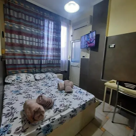 Lovely Apt.1-7 טיראנה