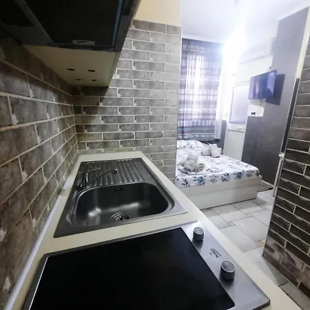 Lägenhet Lovely Apt.1-7 Tirana