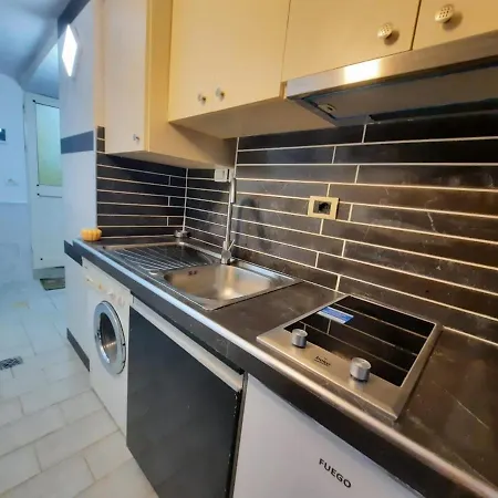 Lovely Apt.1-7 Apartment *